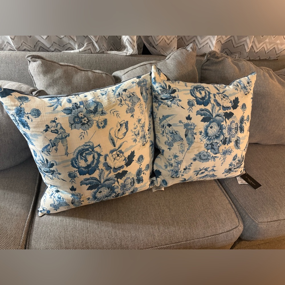 NWT P/Kaufmann Home Travel Diary Delft Chinoiserie Set of 2 Throw Pillows